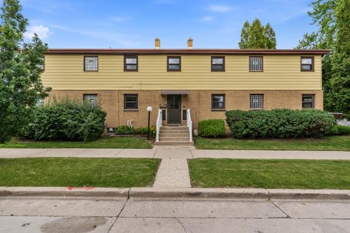 4031 W Morgan Ave, MILWAUKEE, WI, 53221-1015 | Card Image