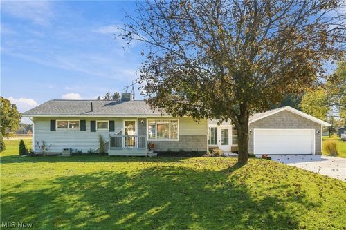 3210 Nidover Dr, Akron, OH, 44312-4628 | Card Image