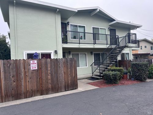 1441 Arkansas St, Vallejo, CA, 94590-3902 | Card Image