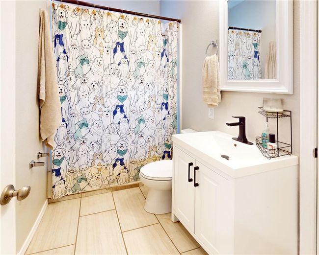 Bathroom 2 | Image 17