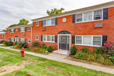 View of front facade featuring a front lawn | Image 1