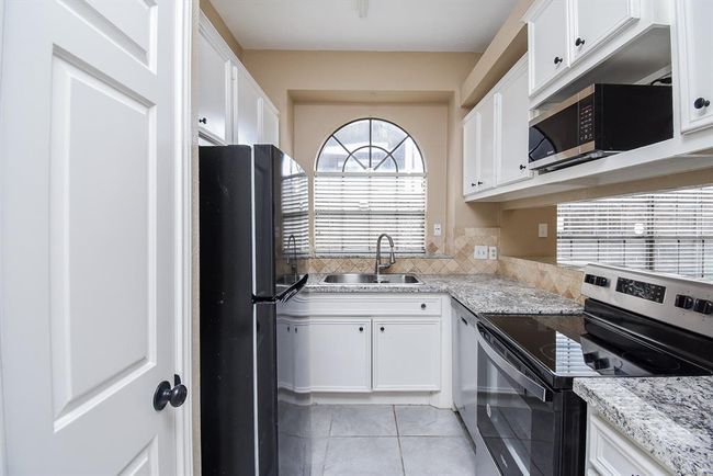 APT-173 - 8888 Benning Dr, Townhouse with 3 bedrooms, 3 bathrooms and 2 parking in Houston TX | Image 13
