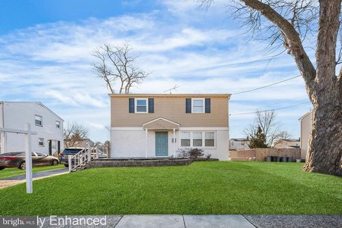 7426 Collins Ave, PENNSAUKEN, NJ, 08109-3108 | Card Image