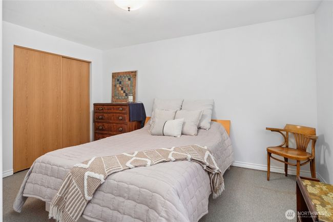 Primary bedroom with ensuite | Image 14