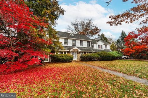 817 Ashbourne Rd, CHELTENHAM, PA, 19012-1104 | Card Image