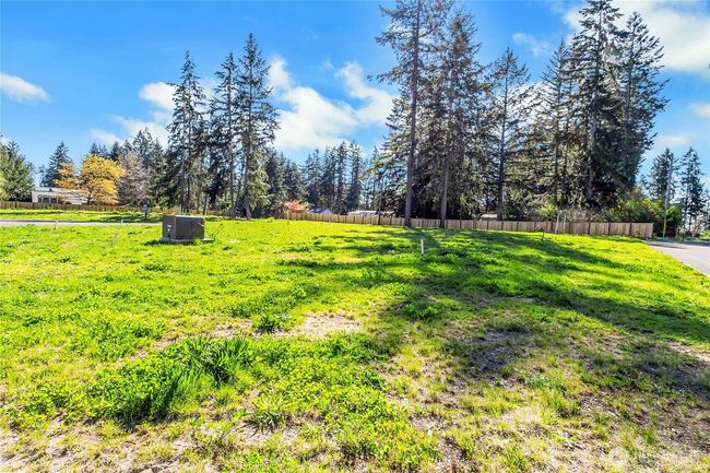 Lot 2 | Image 5