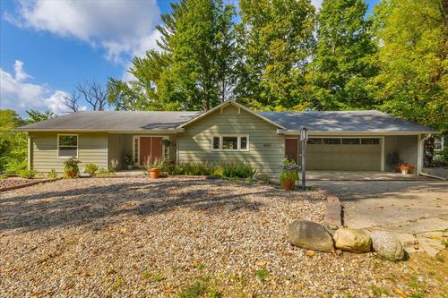 45417 15th Ave, Bloomingdale, MI, 49026-9617 | Card Image