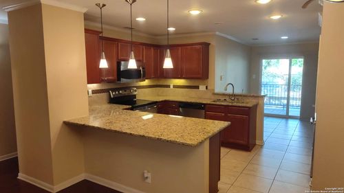 apt-302-100 Lorenz Rd, San Antonio, TX, 78209-2508 | Card Image