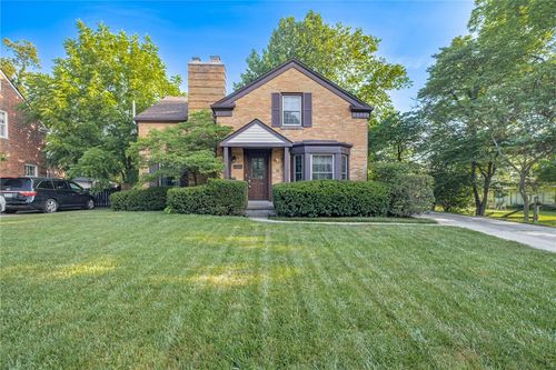 233 Patterson Rd, Oakwood, OH, 45419-3932 | Card Image