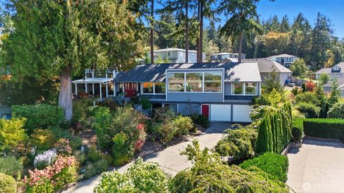 917 Kari Ln, Steilacoom, WA, 98388-3101 | Card Image