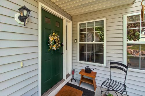 204 Watch Hill Dr, Tarrytown, NY, 10591-5056 | Card Image