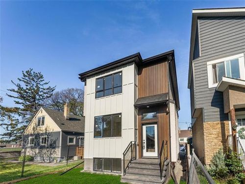 115 Blenheim Ave, Winnipeg, MB, R2M0J1 | Card Image