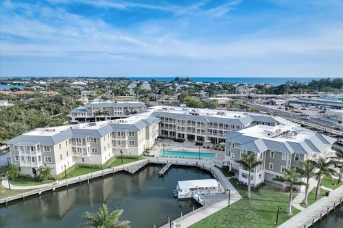 423-5325 Marina Dr, HOLMES BEACH, FL, 34217-1710 | Card Image