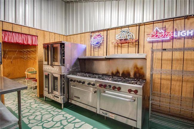 15875 Shipman Rd, Home with 0 bedrooms, 0 bathrooms and null parking in Carlinville IL | Image 30