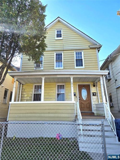 191 Kansas St, Hackensack, NJ, 07601-4019 | Card Image