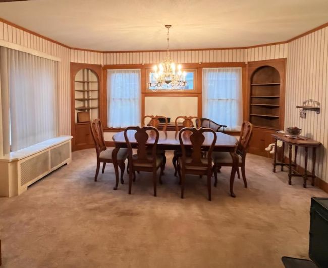 Seller calls this the "soda fountain" kitchen | Image 21