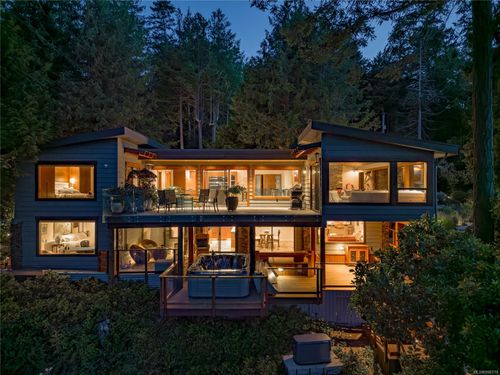 7909 Bedwell Dr, Pender Island, BC, V0N2M2 | Card Image