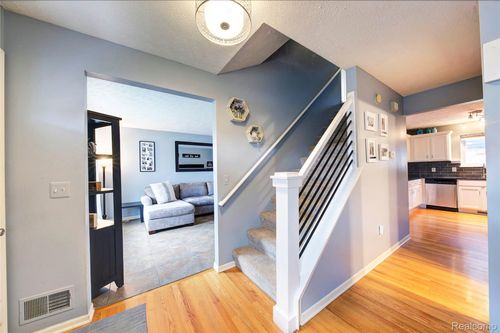 117 Turtle Trce, Pinckney, MI, 48169-8026 | Card Image