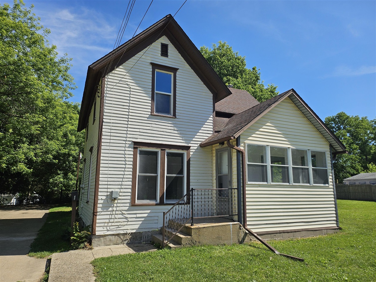 Battle Creek Ave, Battle Creek, MI 49037