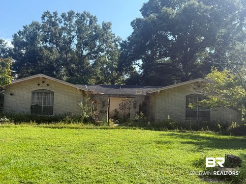 454 Vaughn Dr N, Satsuma, AL, 36572-2858 | Card Image