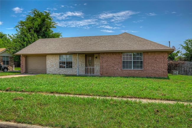 2007 Solomon Dr, House other with 3 bedrooms, 2 bathrooms and null parking in Commerce TX | Image 5