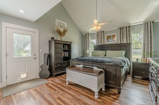 3951 Briar Hollow St, House other with 3 bedrooms, 2 bathrooms and null parking in San Antonio TX | Image 25