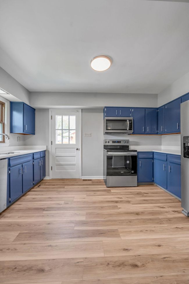 976 Fredericksburg Rd, House other with 4 bedrooms, 2 bathrooms and null parking in Lexington KY | Image 16