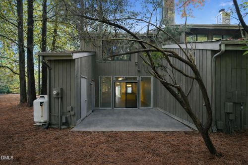 1 Vauxhall Pl, Chapel Hill, NC, 27517-8615 | Card Image