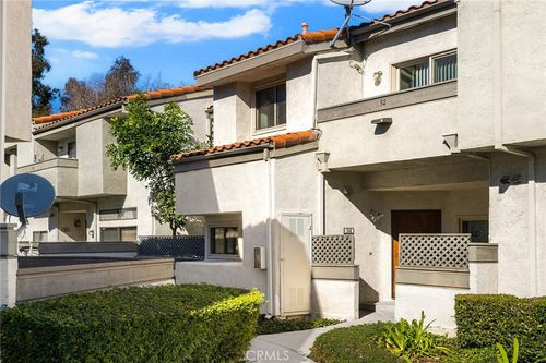 32 Willowcrest Ln, Pomona, CA, 91766-6690 | Card Image