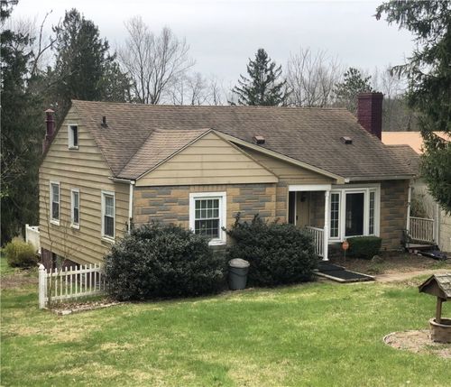159 Oakville Rd, Beaver Falls, PA, 15010-1207 | Card Image