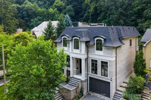 30 Dacre Crescent, Toronto, ON, M6S2W1 | Card Image