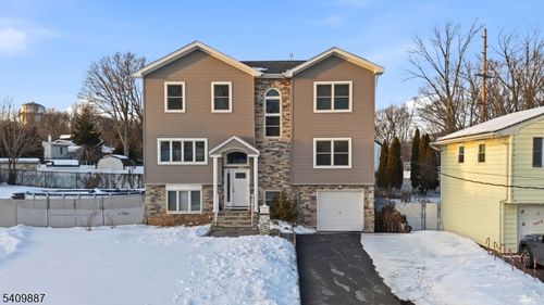 18 Boyd Ter, Kenilworth, NJ, 07033-1057 | Card Image