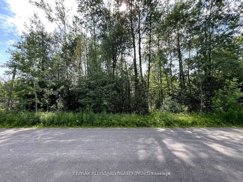 34 Nicholson Dr, Uxbridge, ON, L9P1R2 | Card Image