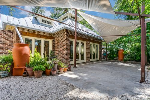 a-218 Washington, San Antonio, TX, 78204-1335 | Card Image