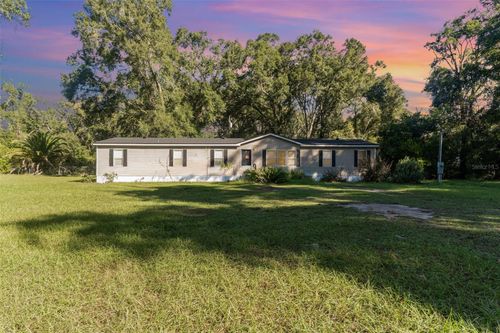 18905 250th St, High Springs, FL, 32643-1704 | Card Image