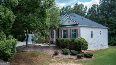 824 Brampton Way, House other with 3 bedrooms, 2 bathrooms and 2 parking in Locust Grove GA | Image 2