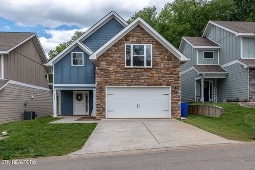 3132 Bakertown Station Way, Knoxville, TN, 37931-4071 | Card Image