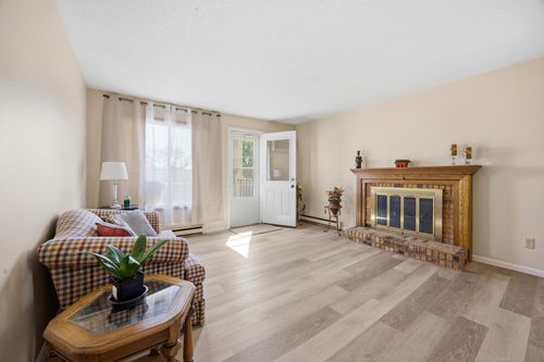 208-341 Prairiewood Cir S, Fargo, ND, 58103-4618 | Card Image