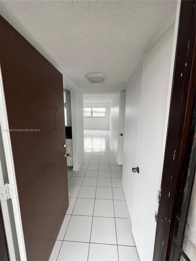 411 - 220 Sw 9th Ave, Condo with 1 bedrooms, 1 bathrooms and null parking in Hallandale Beach FL | Image 2