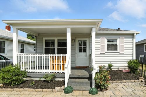 363 19th Ave, Beech Grove, IN, 46107-1015 | Card Image