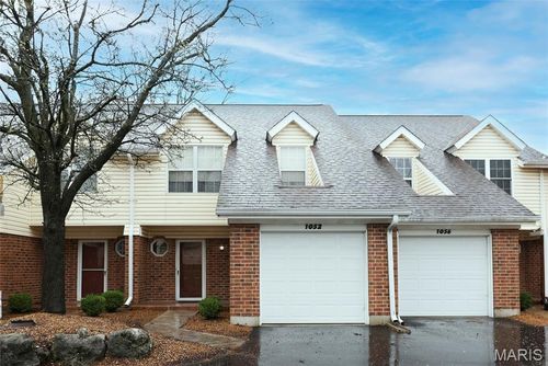 1052 Boggan Pl, Florissant, MO, 63031-8564 | Card Image