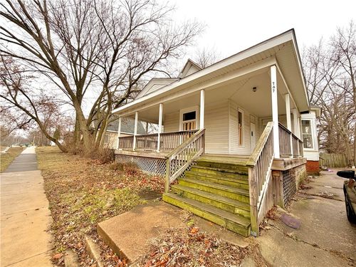 767 E Cantrell St, Decatur, IL, 62521-3475 | Card Image