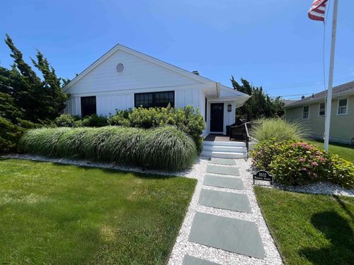 8102 Marshall Ave, MARGATE CITY, NJ, 08402-1644 | Card Image