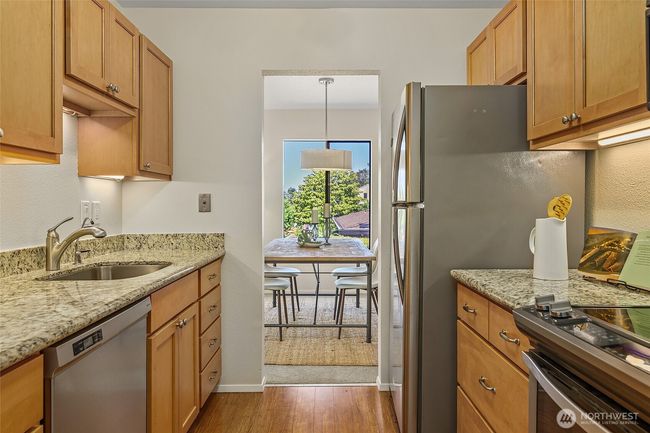 APT-302 - 2858 32 Nd Ave W, Condo with 2 bedrooms, 2 bathrooms and 1 parking in Seattle WA | Image 20