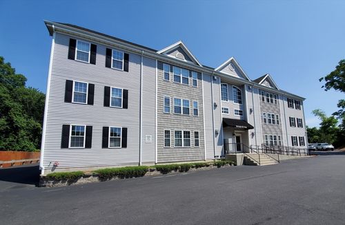 3d-70 Oak St Ext, Brockton, MA, 02301-7302 | Card Image