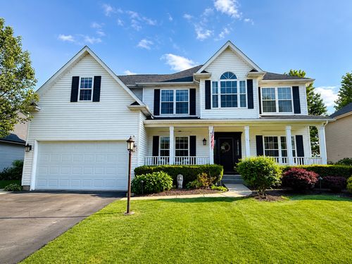 635 Independence Ave, Elburn, IL, 60119-9470 | Card Image