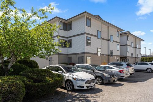 205-7435 Shaw Ave, Chilliwack, BC, V2R3C1 | Card Image