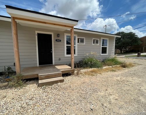w-2523 Observation Dr, San Antonio, TX, 78227-3352 | Card Image