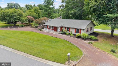 18 Wrangler Rd, Newark, DE, 19711-3752 | Card Image