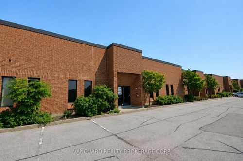 10-300 Trowers Rd, Woodbridge, ON, L4L5Z9 | Card Image